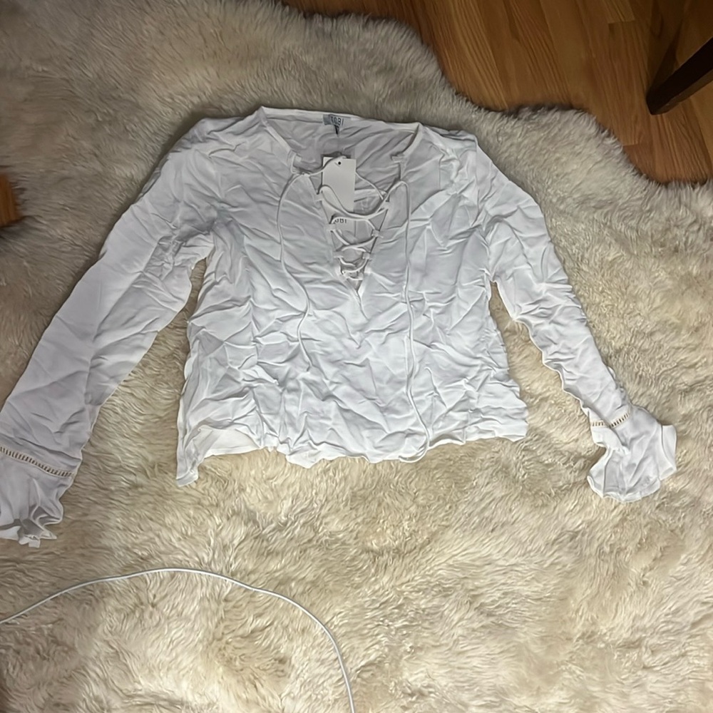 NWT Tobi size small white v neck lace up long sleeve blouse